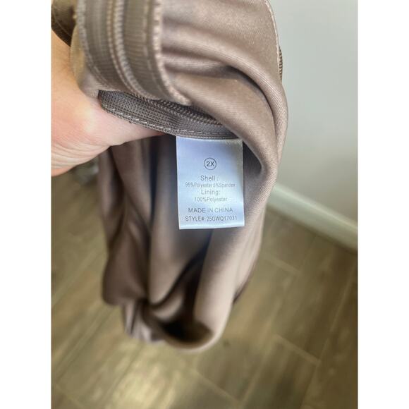 Fashion Nova Mina Metallic Gold Off Shoulder Top Y2K Party NWT Womens Sz 2X - Picture 9 of 10